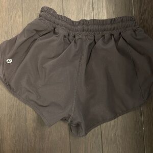 Hotty Hot 2.5 low rise shorts